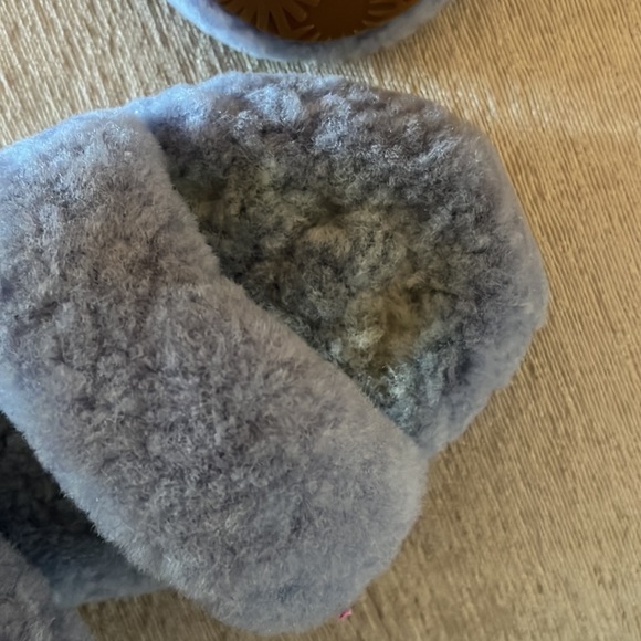 UGG Fluff Yeah Slide Sheepskin Slippers size 10 - Picture 6 of 6